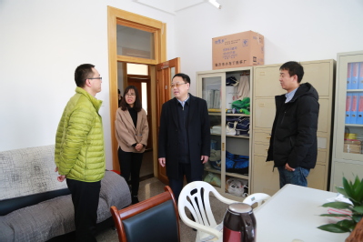 党委书记贾玉明在文学院与辅导员教师交流 党委书记贾玉明在文学院与辅导员教师交流